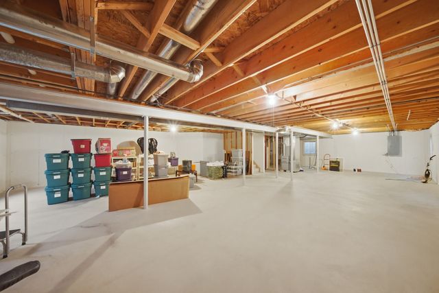 490 Beckett Crossing Drive, Mundelein, IL 60060