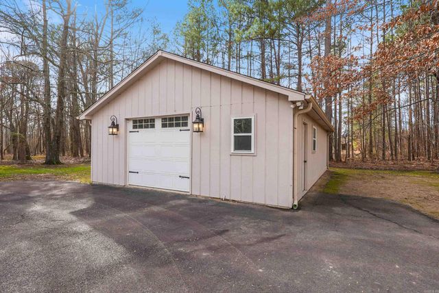 2786 Nestlewood, White Hall, AR 71602