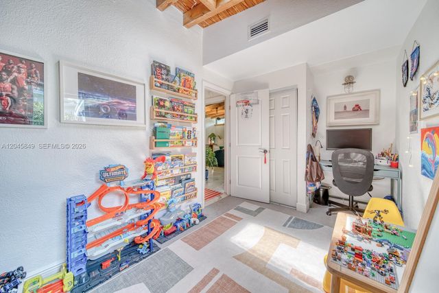7055 SW 84th Avenue, Miami, FL 33143