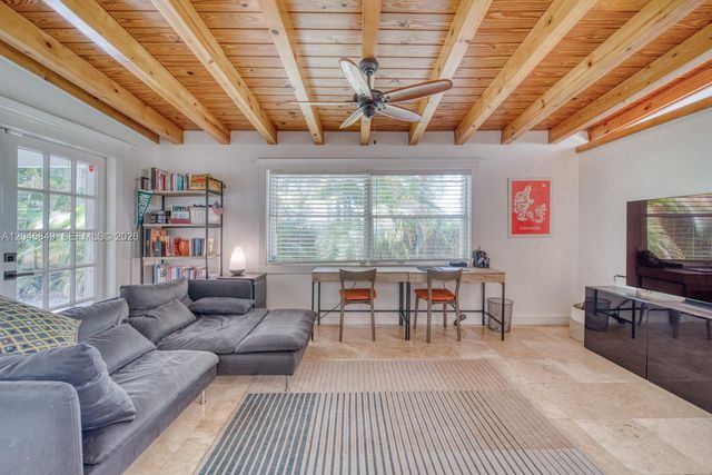 7055 SW 84th Avenue, Miami, FL 33143