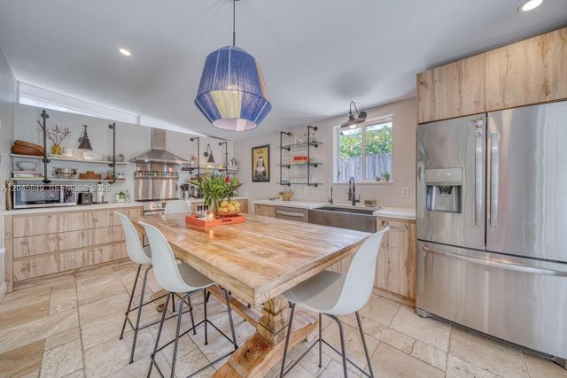 7055 SW 84th Avenue, Miami, FL 33143