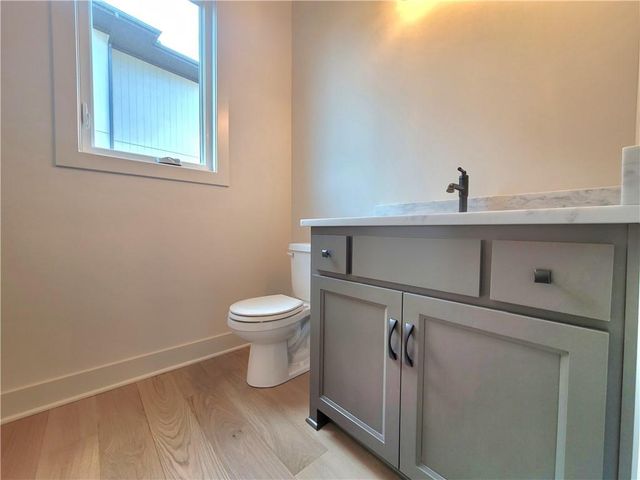 18221 Oakmont Street, Overland Park, KS 66013