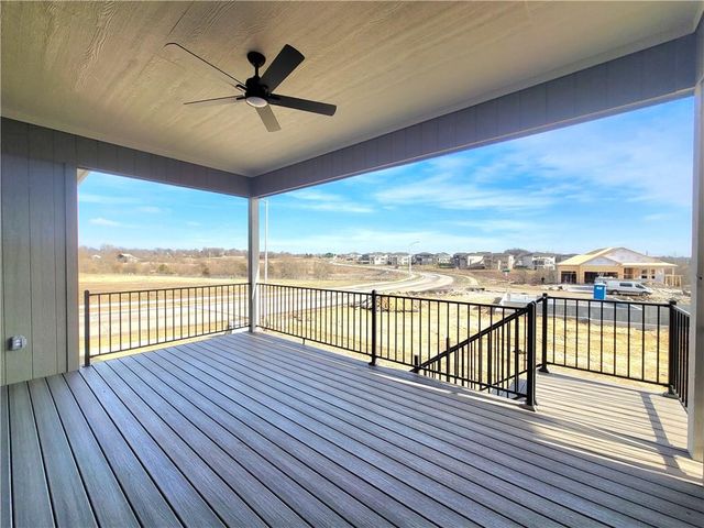 18221 Oakmont Street, Overland Park, KS 66013