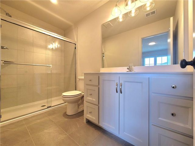 18221 Oakmont Street, Overland Park, KS 66013