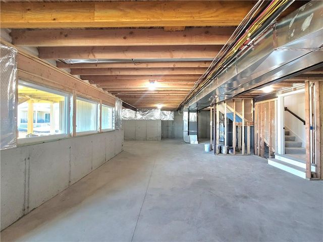 18221 Oakmont Street, Overland Park, KS 66013