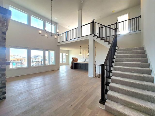 18221 Oakmont Street, Overland Park, KS 66013