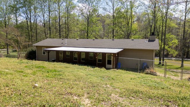 2135 Copper Spring Rd, Springville, TN 38256