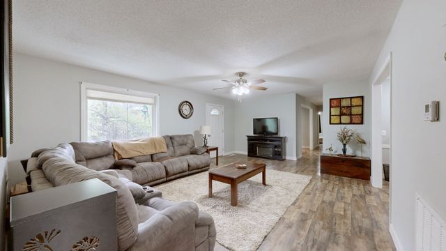 2135 Copper Spring Rd, Springville, TN 38256