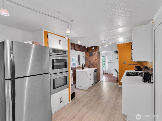 1719 Gregory Way, Bremerton, WA 98337
