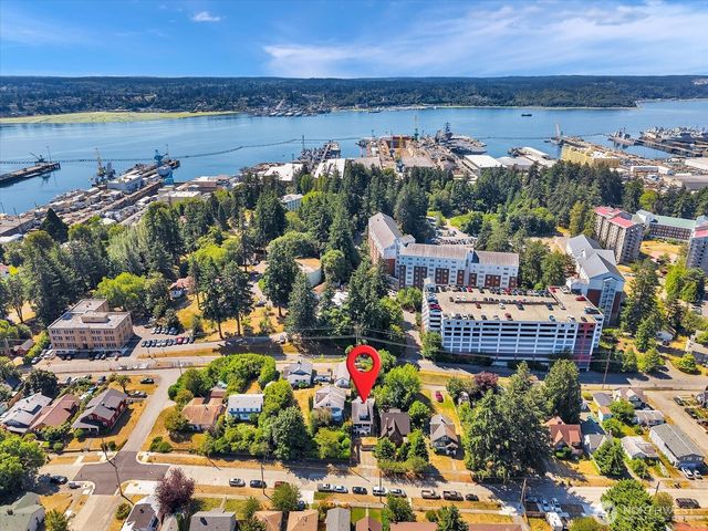 1719 Gregory Way, Bremerton, WA 98337