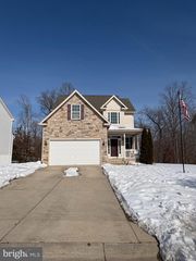 392 WHIRLAWAY DR, Prince Frederick, MD 20678