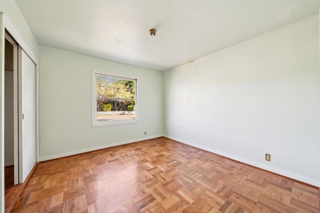 Image 24 of property listing at 986 Bryant, Sunnyvale, CA 94087