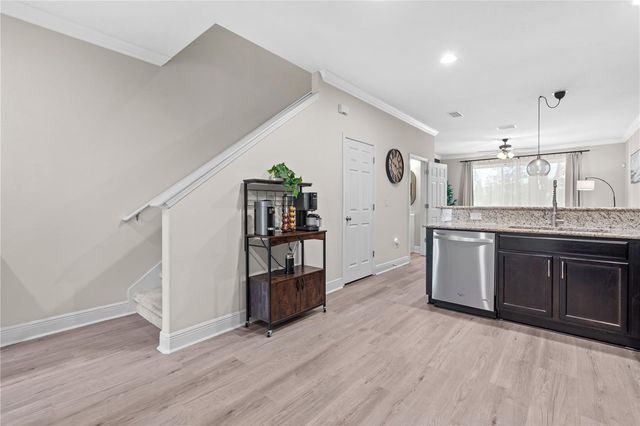 8719 TURNSTONE HAVEN PLACE, Tampa, FL 33619