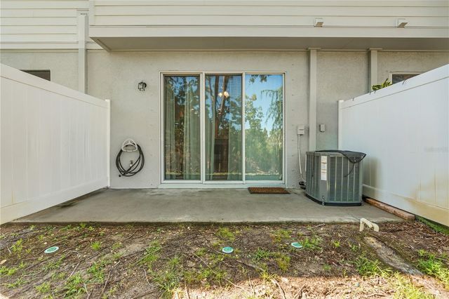 8719 TURNSTONE HAVEN PLACE, Tampa, FL 33619