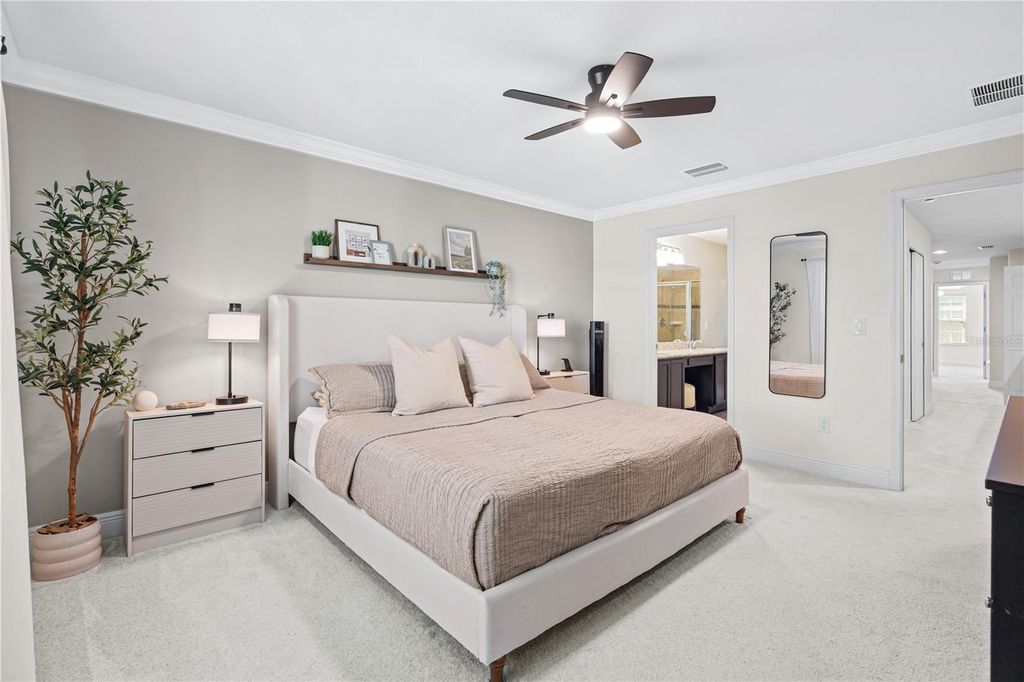 Image 32 of property listing at 8719 TURNSTONE HAVEN PLACE, Tampa, FL 33619