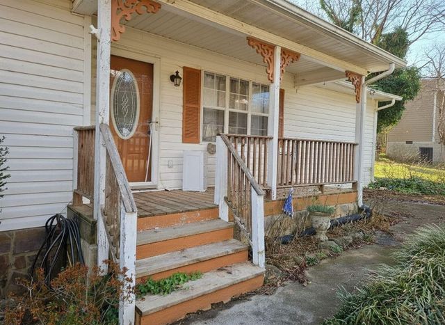 225 County Road 587, Englewood, TN 37329