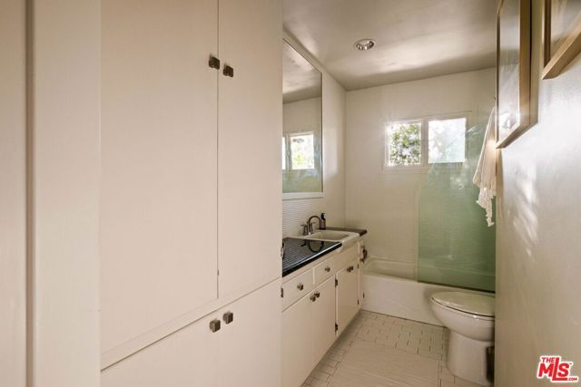 2855 Effie Street, Los Angeles, CA 90026