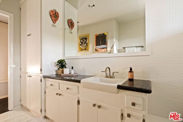 2855 Effie Street, Los Angeles, CA 90026