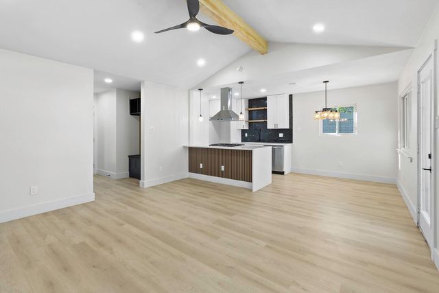 1204 Dunstan DR, Austin, TX 78745