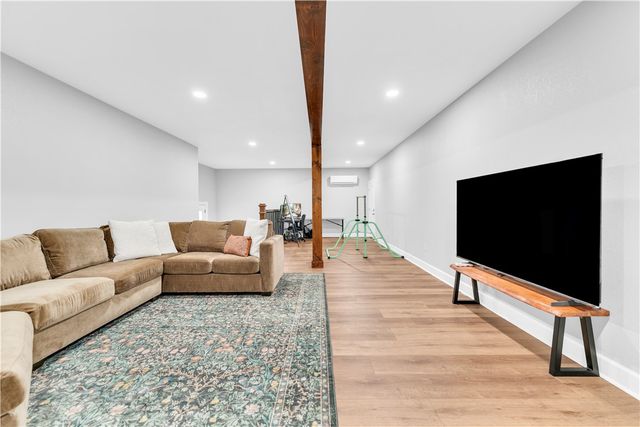 107 NW Highland Road, Bentonville, AR 72712