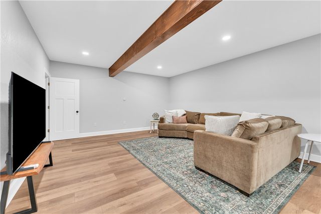 107 NW Highland Road, Bentonville, AR 72712