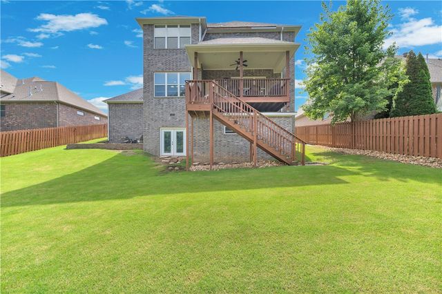 107 NW Highland Road, Bentonville, AR 72712