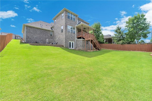107 NW Highland Road, Bentonville, AR 72712