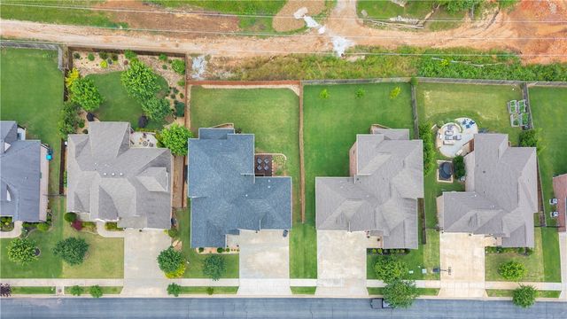 107 NW Highland Road, Bentonville, AR 72712