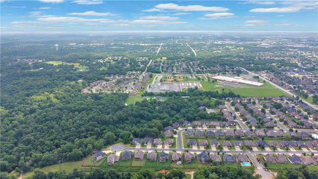 107 NW Highland Road, Bentonville, AR 72712