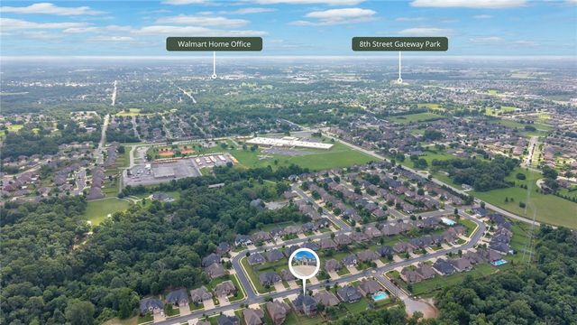 107 NW Highland Road, Bentonville, AR 72712