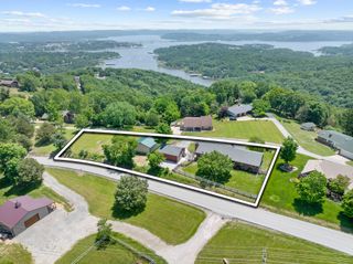 77 Johnson Way Lane, Kimberling City, MO 65686