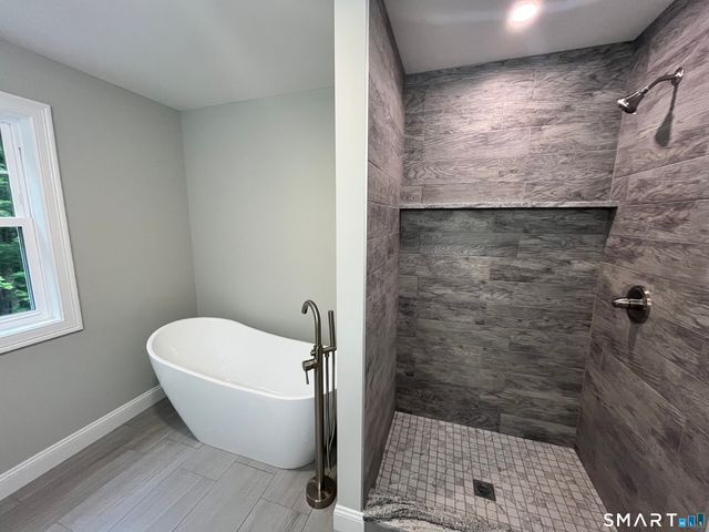 2 Town Line Drive, East Hampton, CT 06424