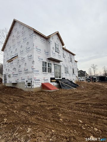 2 Town Line Drive, East Hampton, CT 06424