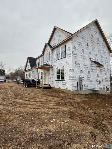 2 Town Line Drive, East Hampton, CT 06424