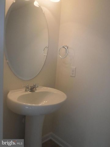 202 MAGELLAN, Martinsburg, WV 25404