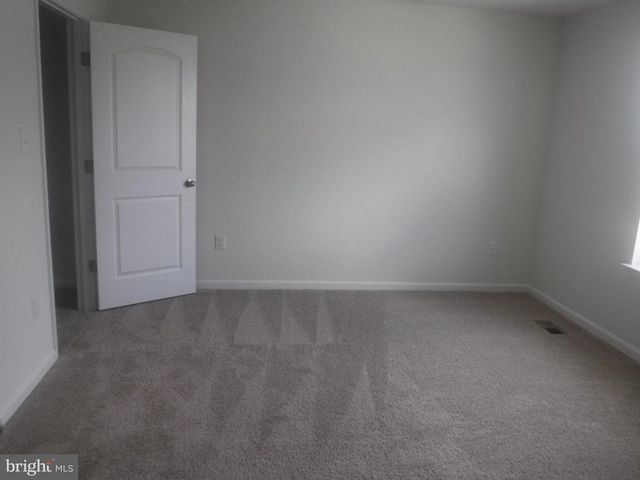 202 MAGELLAN, Martinsburg, WV 25404