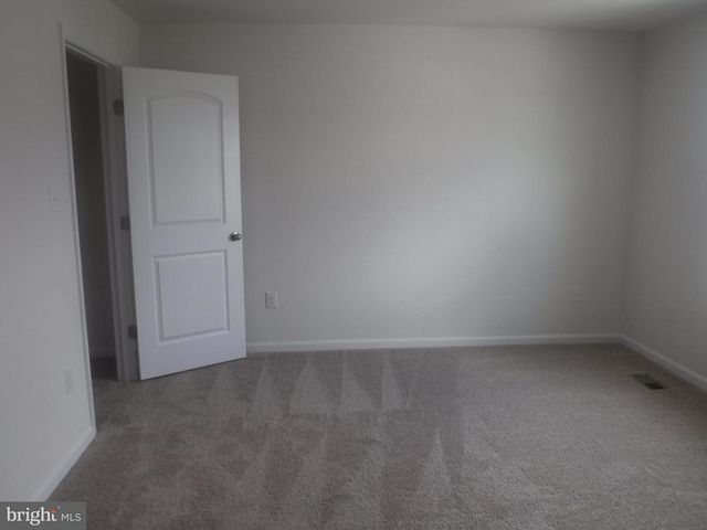 202 MAGELLAN, Martinsburg, WV 25404