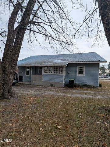 603 N Main Street, Salemburg, NC 28385