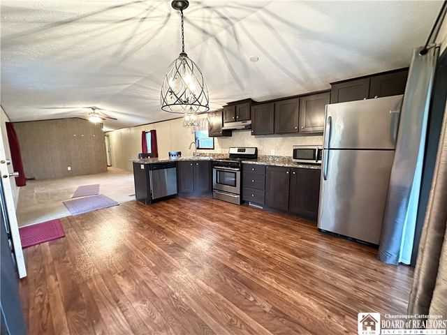 119 Greenhurst Village Drive, Ellery, NY 14701