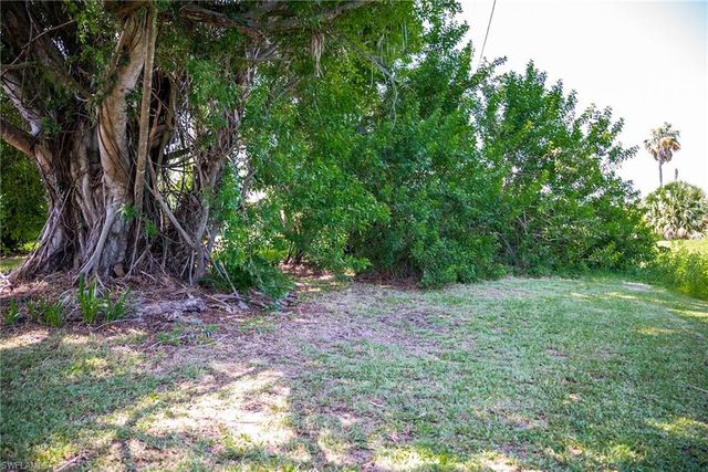 4223 SE 4th PL, Cape Coral, FL 33904
