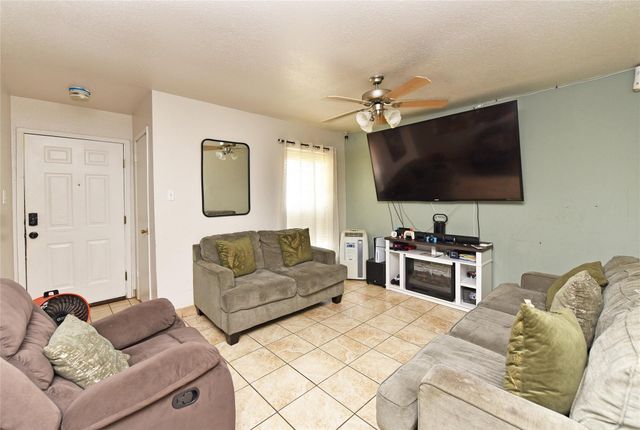 10119 Hannon Drive, Houston, TX 77040