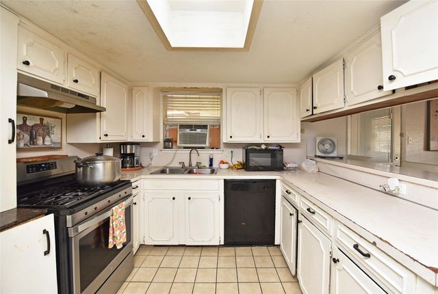 10119 Hannon Drive, Houston, TX 77040