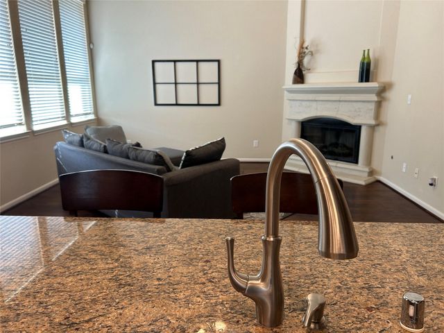 6819 Hunters Trace Lane, Baytown, TX 77521