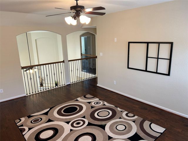 6819 Hunters Trace Lane, Baytown, TX 77521