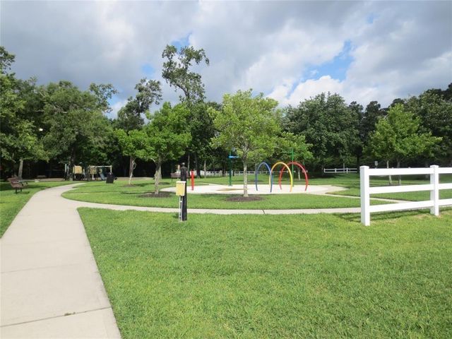 6819 Hunters Trace Lane, Baytown, TX 77521