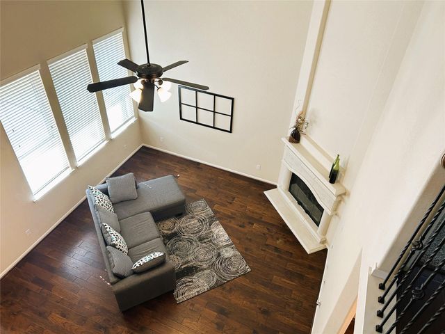 6819 Hunters Trace Lane, Baytown, TX 77521