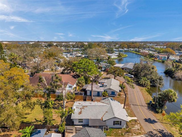 921 7TH STREET NW, Largo, FL 33770