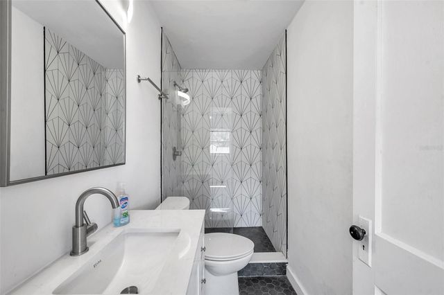 921 7TH STREET NW, Largo, FL 33770