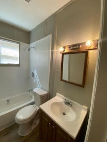 2421 ARLINGTON AVE, Memphis, TN 38114