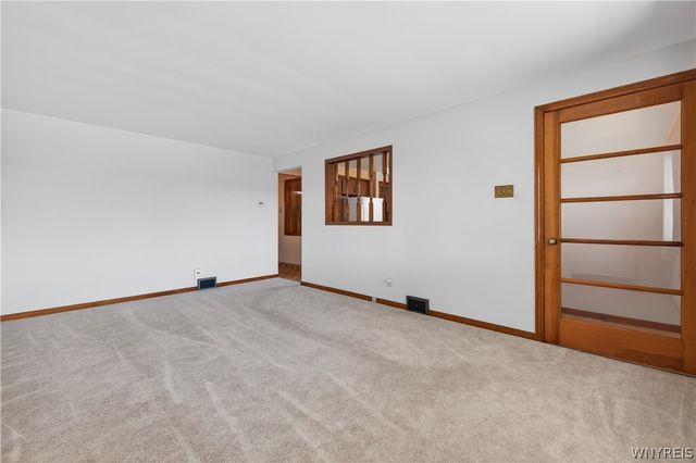 2918 Seneca Avenue, Niagara Falls, NY 14305